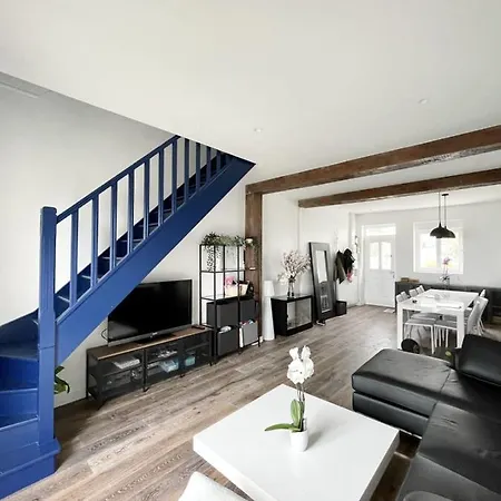 Beautiful And Spacious House In Front Of The Sea Casa de Férias *