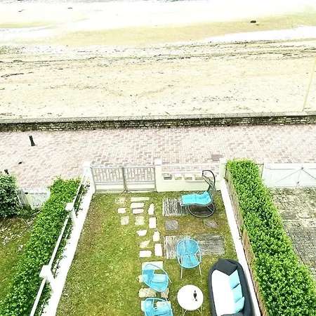 Beautiful And Spacious House In Front Of The Sea Casa de Férias